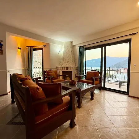 Kalkan Seaside Sharing Pool For 4 People Apartment
