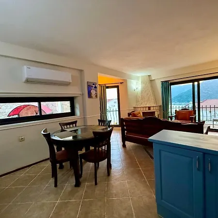 Kalkan Seaside Sharing Pool For 4 People Apartment *