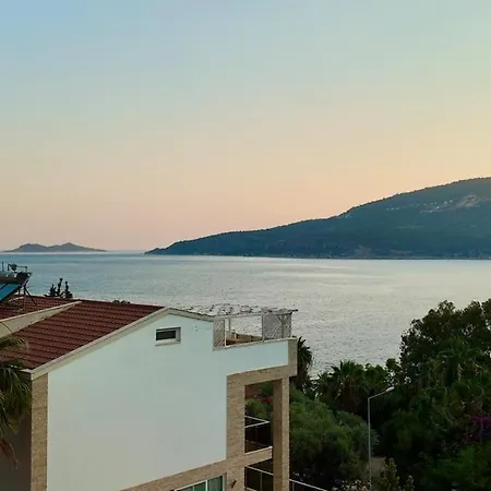 Kalkan Seaside Sharing Pool For 4 People Apartment