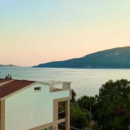 Kalkan Seaside Sharing Pool For 4 People Apartment *